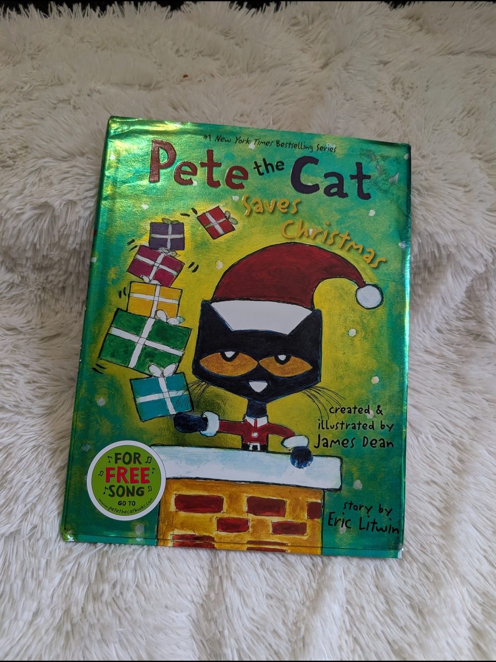 Pete the Cat Saves Christmas By James Dean Hardcover Children's Book